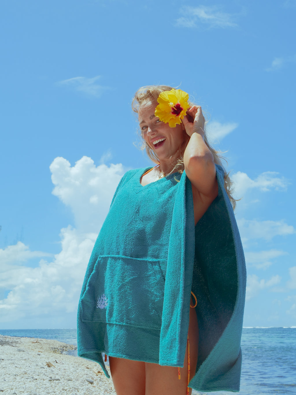 NATIVE BEACH PONCHO